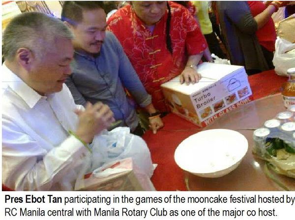 Pres Ebot Tan participating in the games of the mooncake festival hosted by RC Manila central with Manila Rotary Club as one of the major co host.