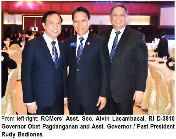 From left-right: RCMers Asst. Sec. Alvin Lacambacal, RI D-3810 Governor Obet Pagdanganan and Asst. Governor / Past President Rudy Bediones.