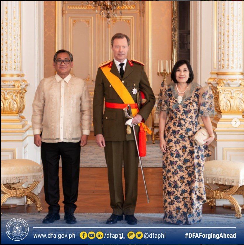 Philippine Ambassador Jaime Victor B. Ledda and Mrs. Gina M. Ledda pose with His Royal Highness Grand Duke Henri of Luxembourg after Ambassador Ledda presented his Letters of Credential in a ceremony held at the Grand Ducal Palace of Luxembourg on 07 June 2023 (photo credit: ©2023 Maison du Grand-Duc. All rights reserved).