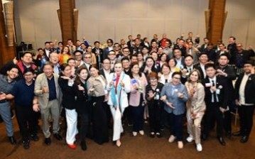 The wacky pose of attendees of the Rotary Zone 10A Membership Strategic Planning Workshop