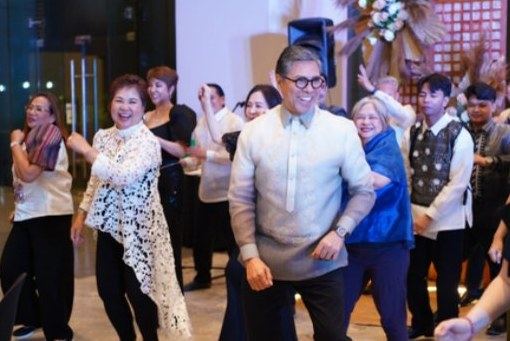 DGN Hermie Esguerra joining the dance during the 41st Handover and 42nd Induction Ceremony of RC Manila Midtown