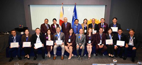 The class picture of the District Governors-Nominee with their respective spouses/partners at the end of the seminar