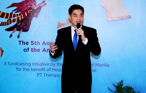 President Reginald Yu delivering the closing remarks at the launch of Beyond Limits as President of the Rotary Club of Manila.