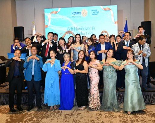 President Reggie Yu with fellow Impact Creating Presidents flashing the group hand sign