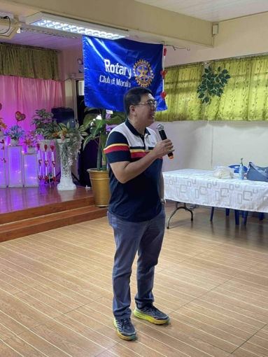 Mr. Bong Paloma of the Rotary Club Pasig dropped by to give his words of encouragement and support.