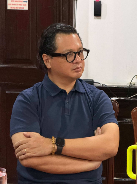 Incoming Assistant District Public Image CoordinatorManila Jujut Enriquez listening intently to the exchange of ideas.